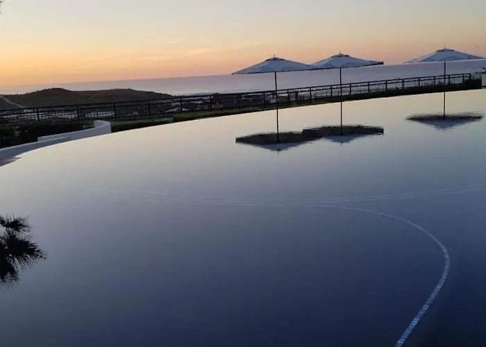 Stunning 3br With Ocean Views, Golf Course & Amenities Apartment *