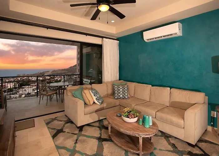 Stunning 3br With Ocean Views, Golf Course & Amenities Apartment *